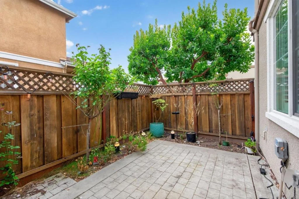 Photo of 100 Castle Ridge Way