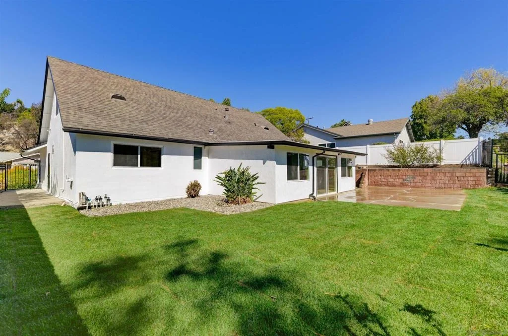 Photo of 5657 Red River Dr.