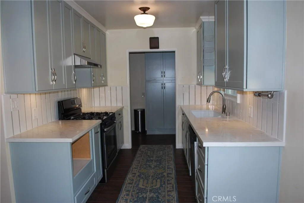 Photo of 2498 Kellogg Park Dr