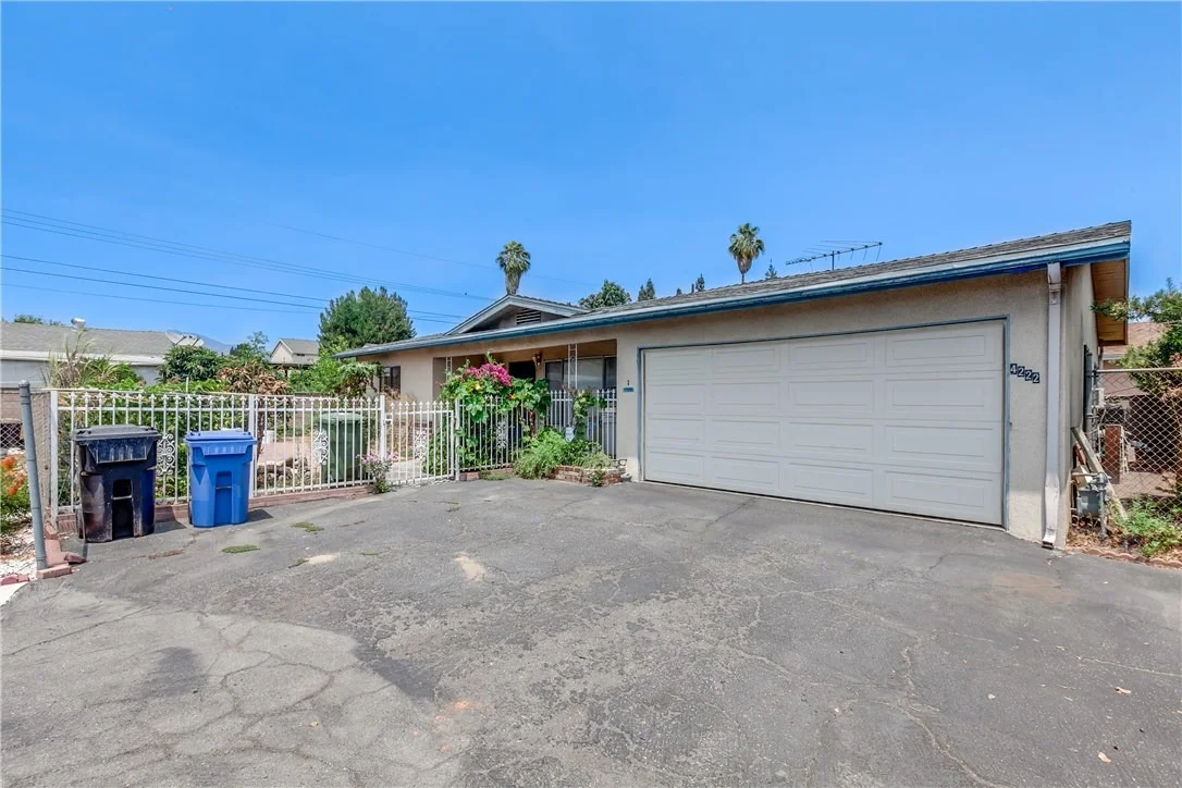 Photo of 4222 Bartlett Avenue