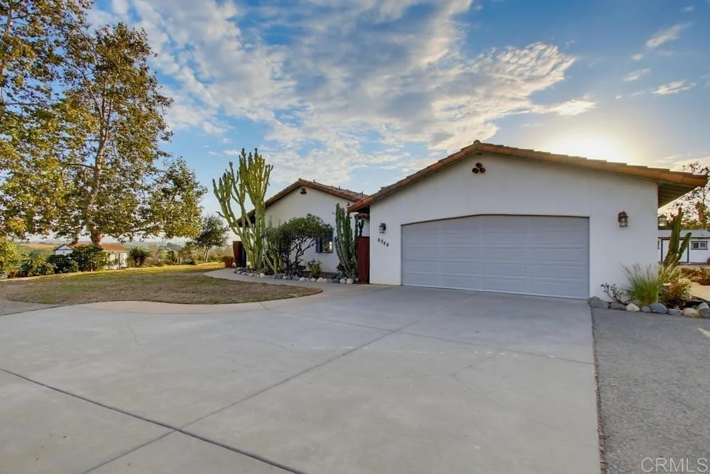 Photo of 6944 West Lilac