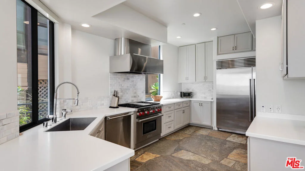 Photo of 25252 Malibu Road