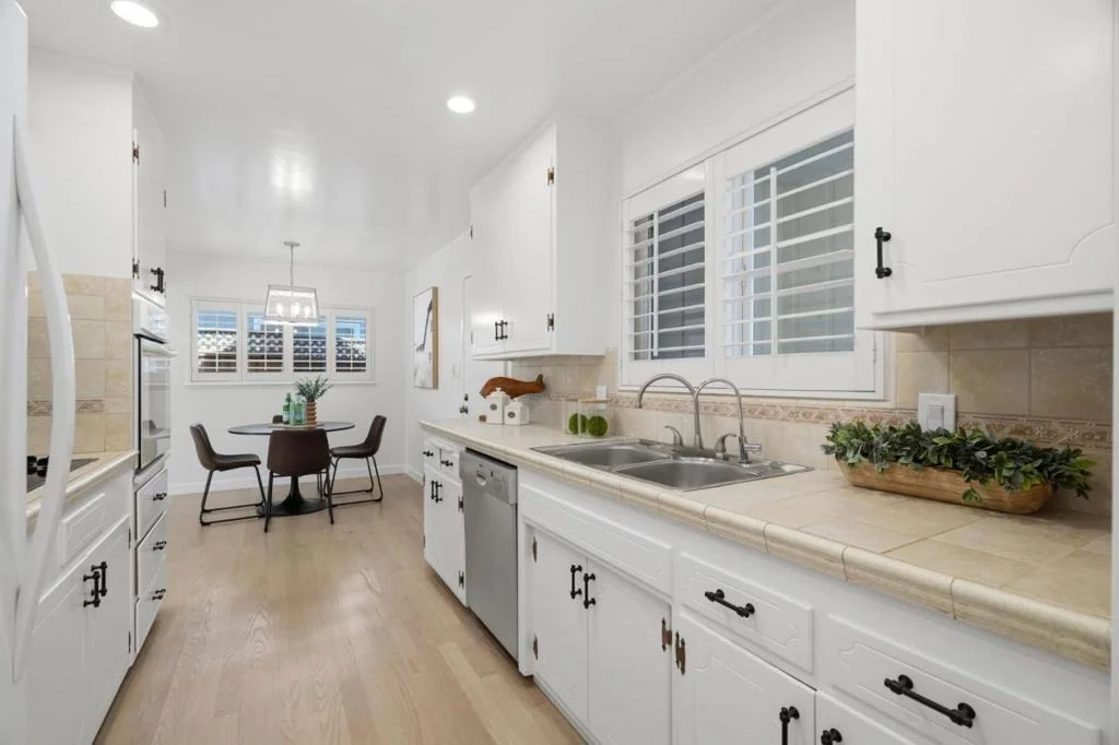 Photo of 4886 Clarendon Drive