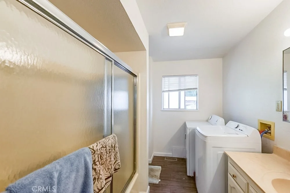 Photo of 1483 E Dottie