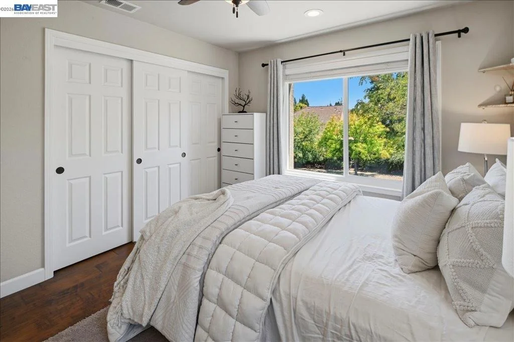Photo of 3766 Valley View Way