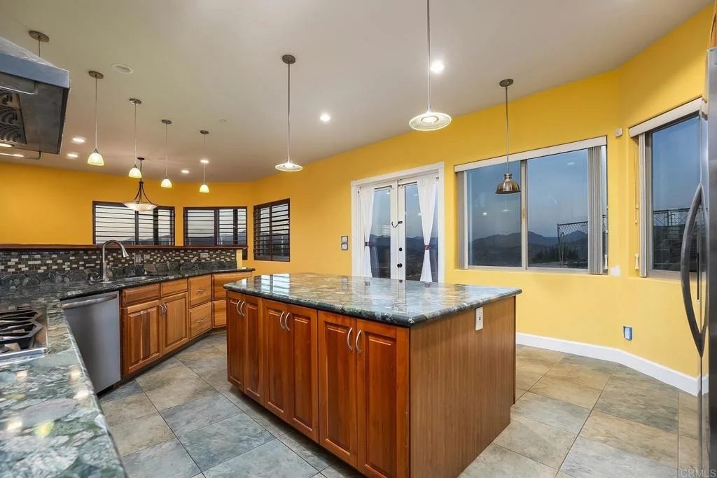 Photo of 11687 VALLE VISTA RD