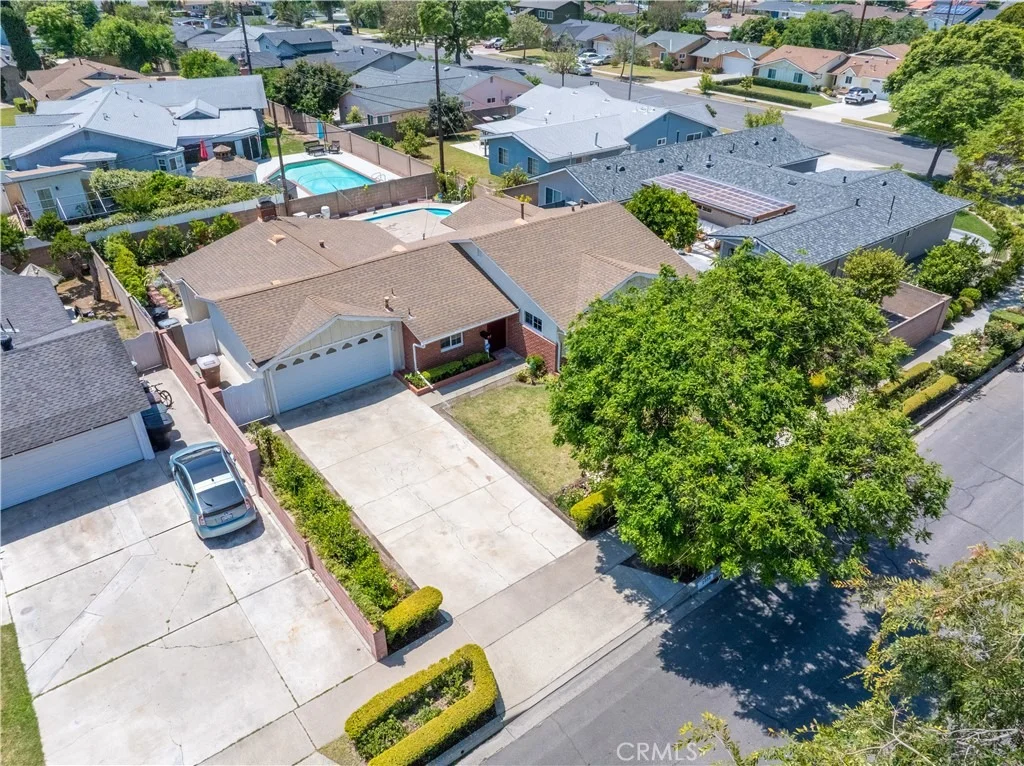 Photo of 2056 W Random