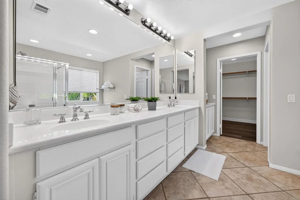 Photo of 417 Corte Calypso