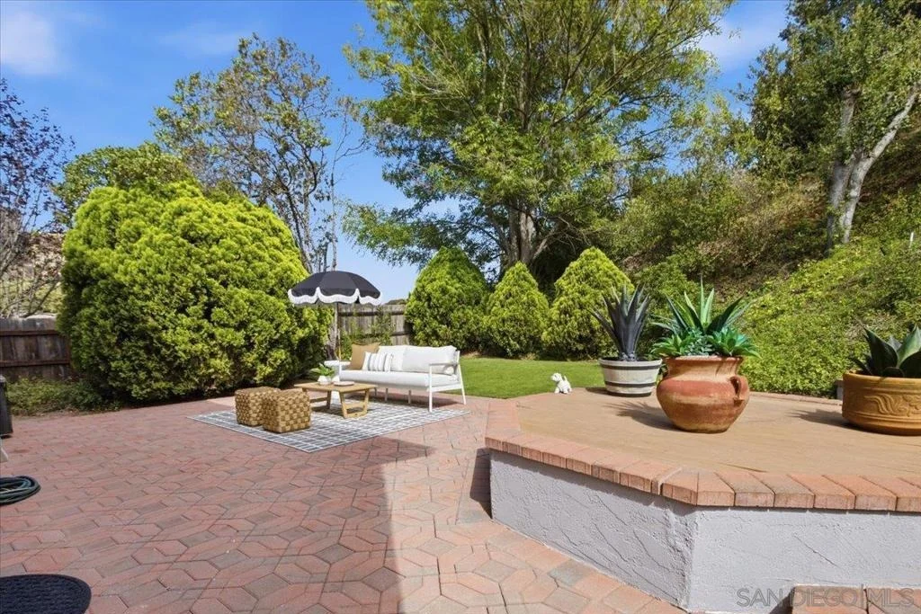 Photo of 6783 Robbins Way