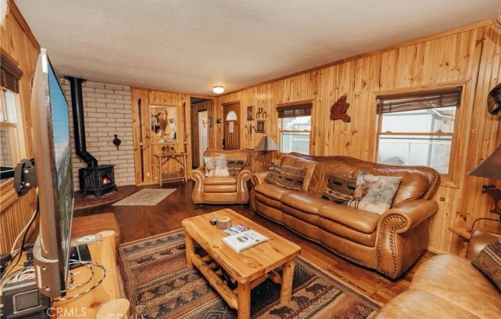 Photo of 437 Victoria Lane