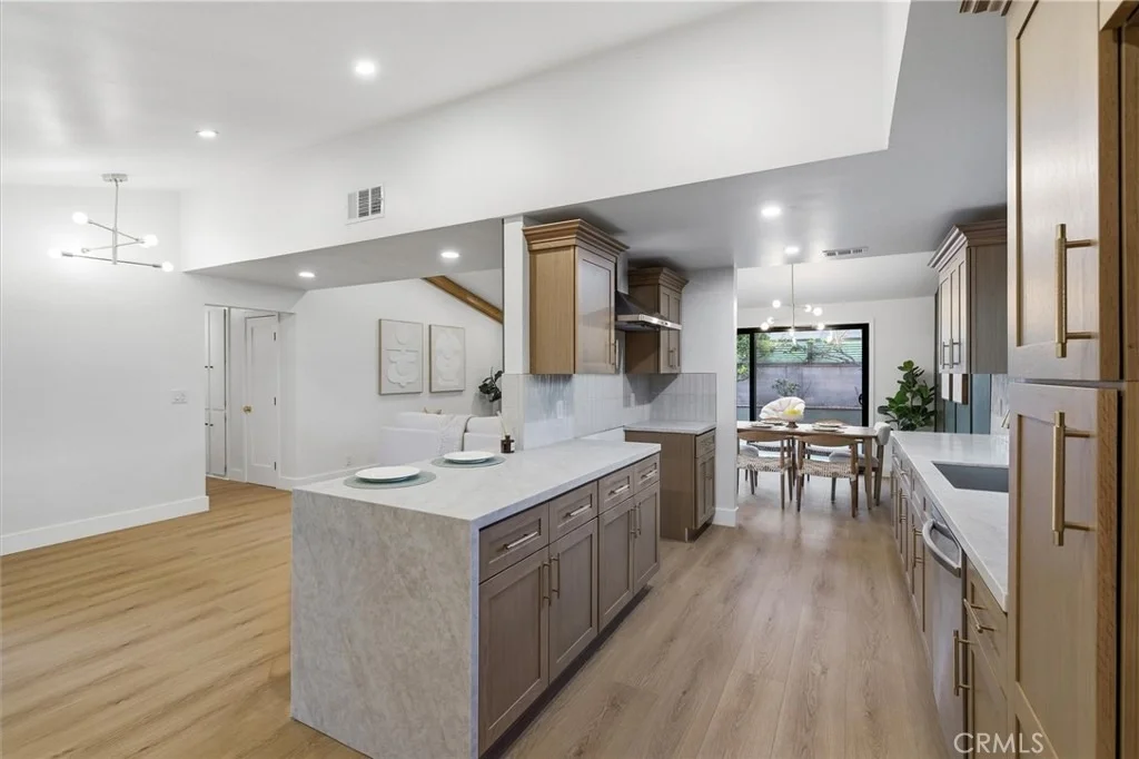 Photo of 5797 Crescent