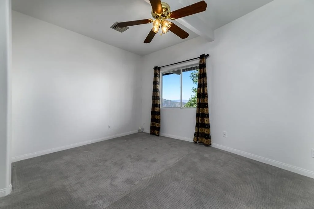 Photo of 1577 Oak Land