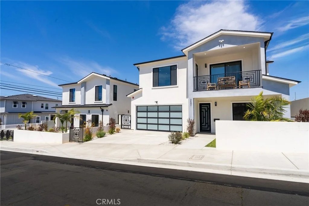 Photo of 2501 Curtis