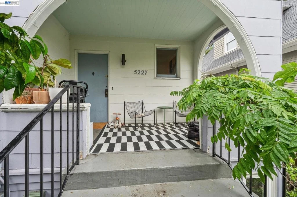Photo of 5227 LOCKSLEY AVENUE