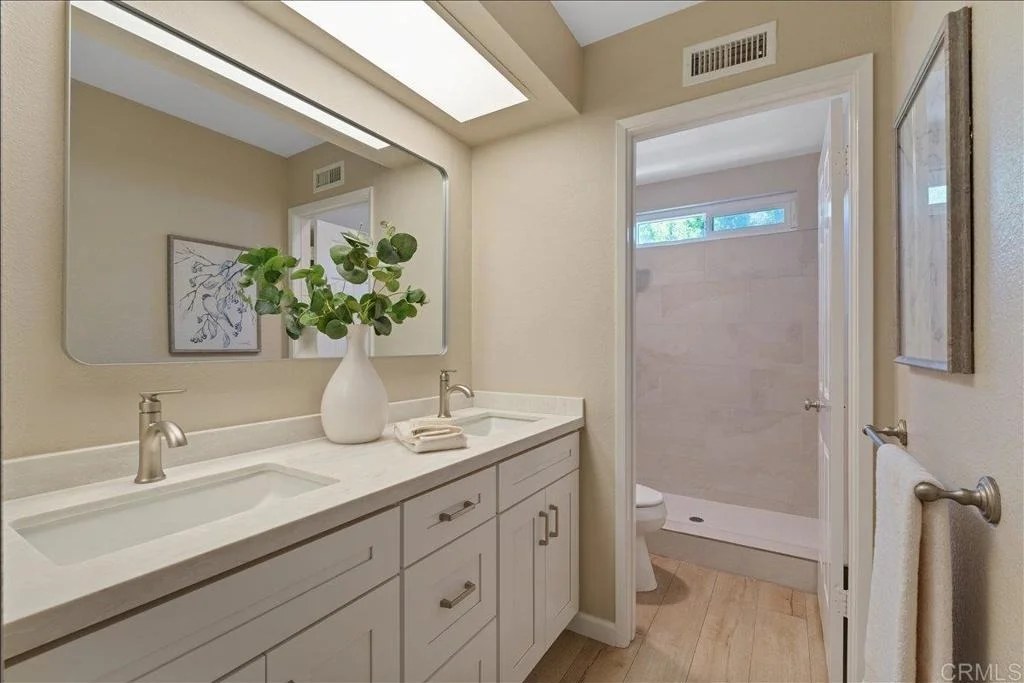 Photo of 1806 Palisades Drive