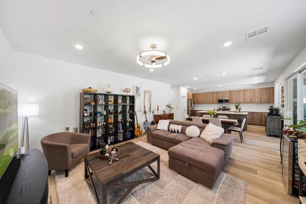 Photo of 35241 Valencia Pt