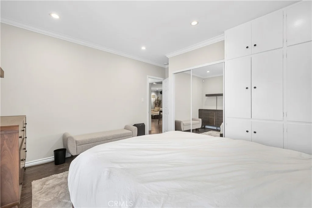 Photo of 1358 Justin