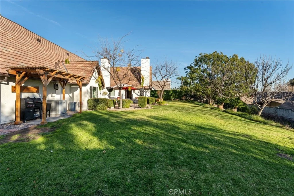 Photo of 10055 Hillside