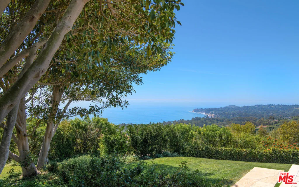 Photo of 27445 Winding Way