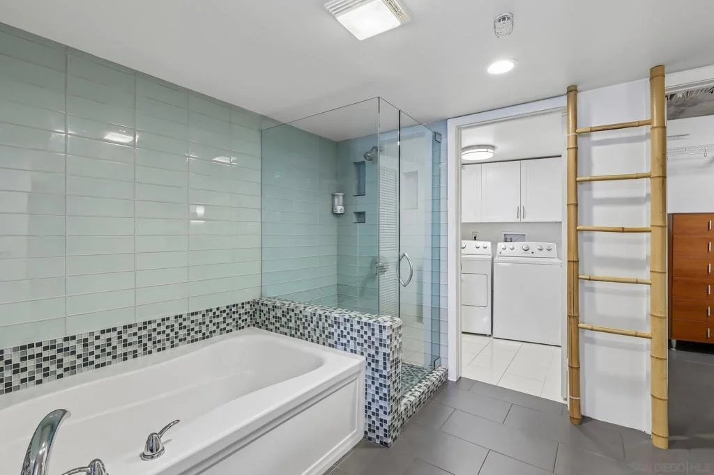 Photo of Unit 310 at 1780 Kettner Blvd