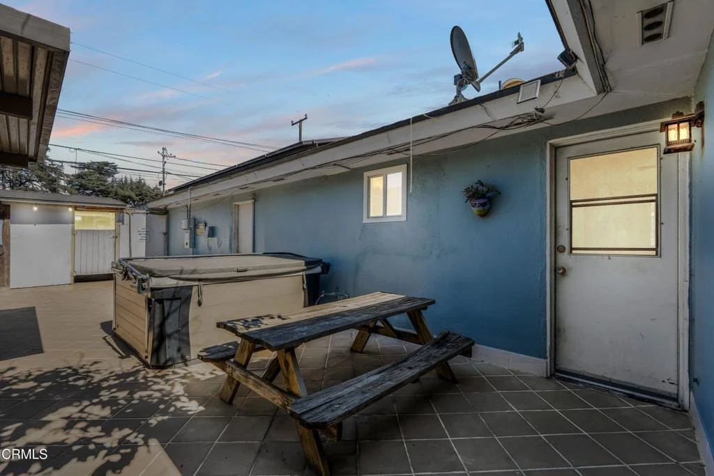 Photo of 405 W Beverly Drive