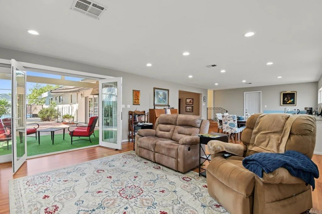 Photo of 318 Rose View Place