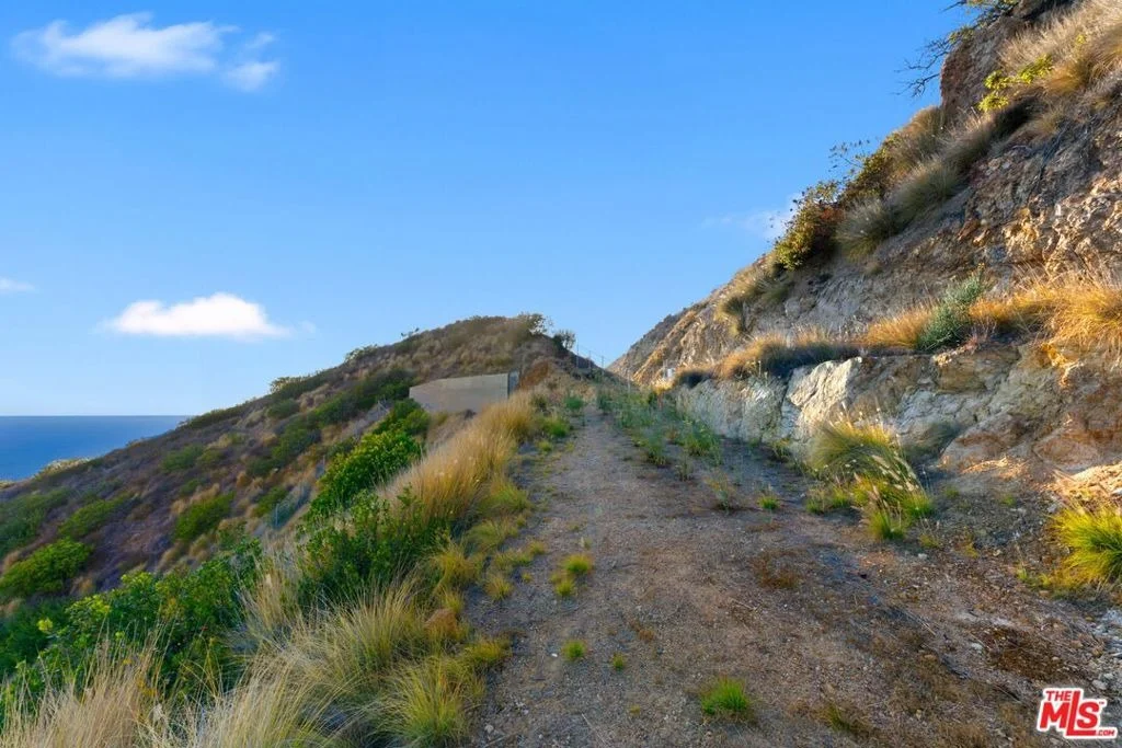 Photo of 4140 Encinal Canyon Road
