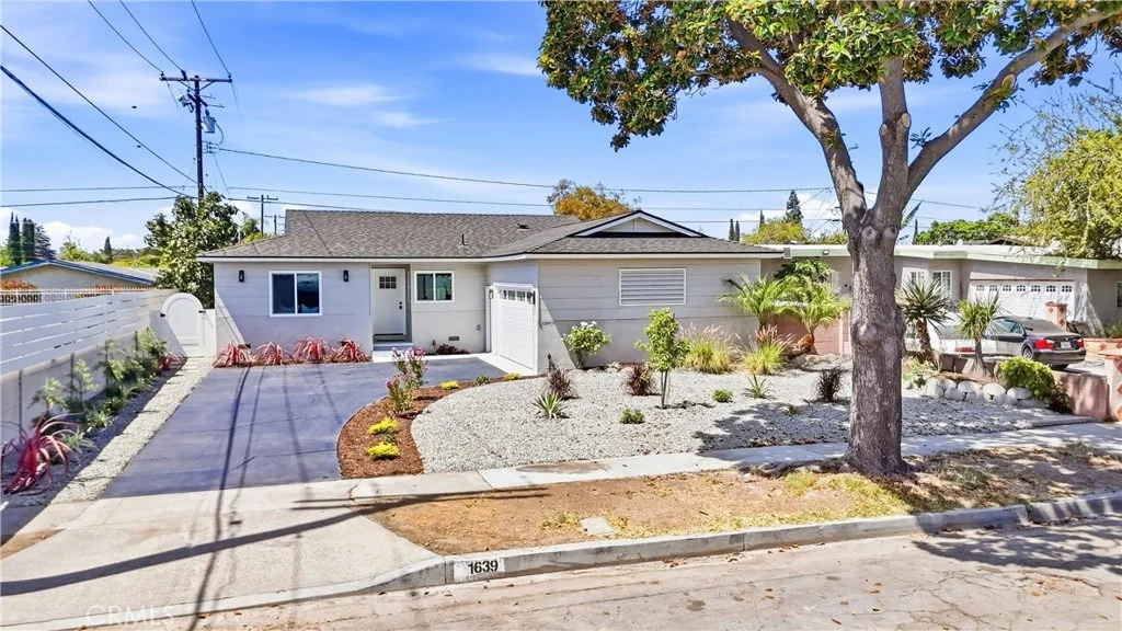 Photo of 1639 W Hill Avenue