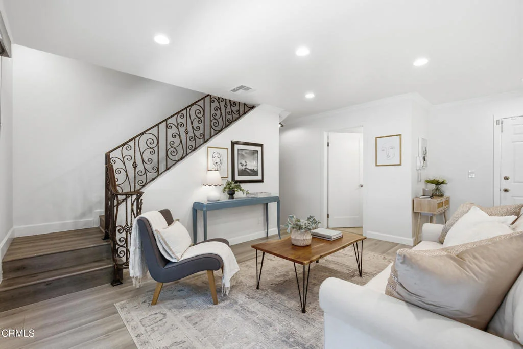 Photo of Unit 7 at 10274 Tujunga Canyon Boulevard