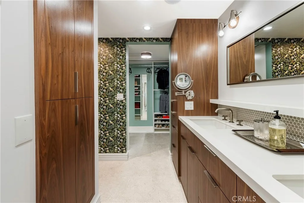 Photo of 653 Park