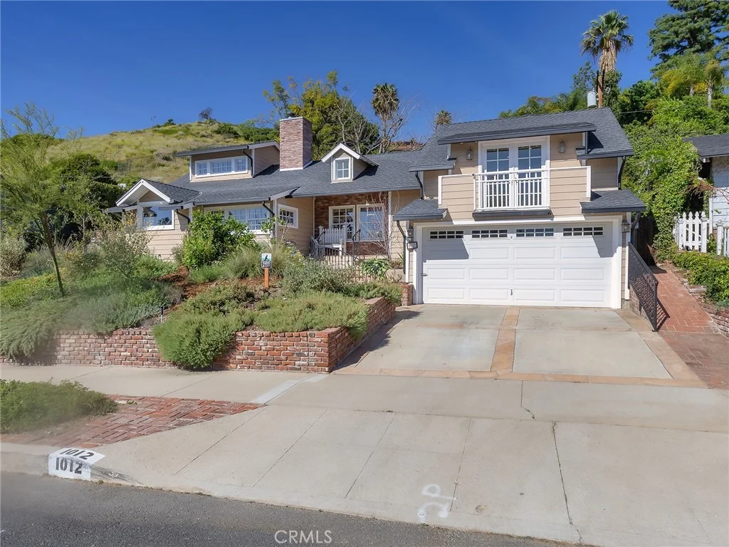 Photo of 1012 N Sunset Canyon Drive