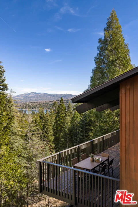 Photo of 287 Grizzly Road