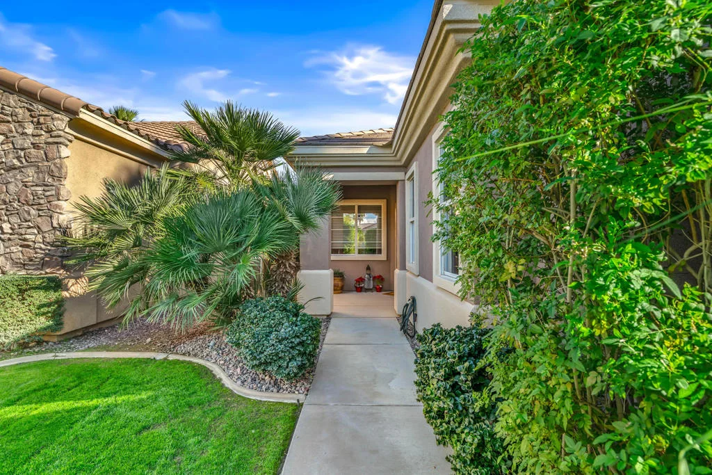 Photo of 43548 Kingston Court