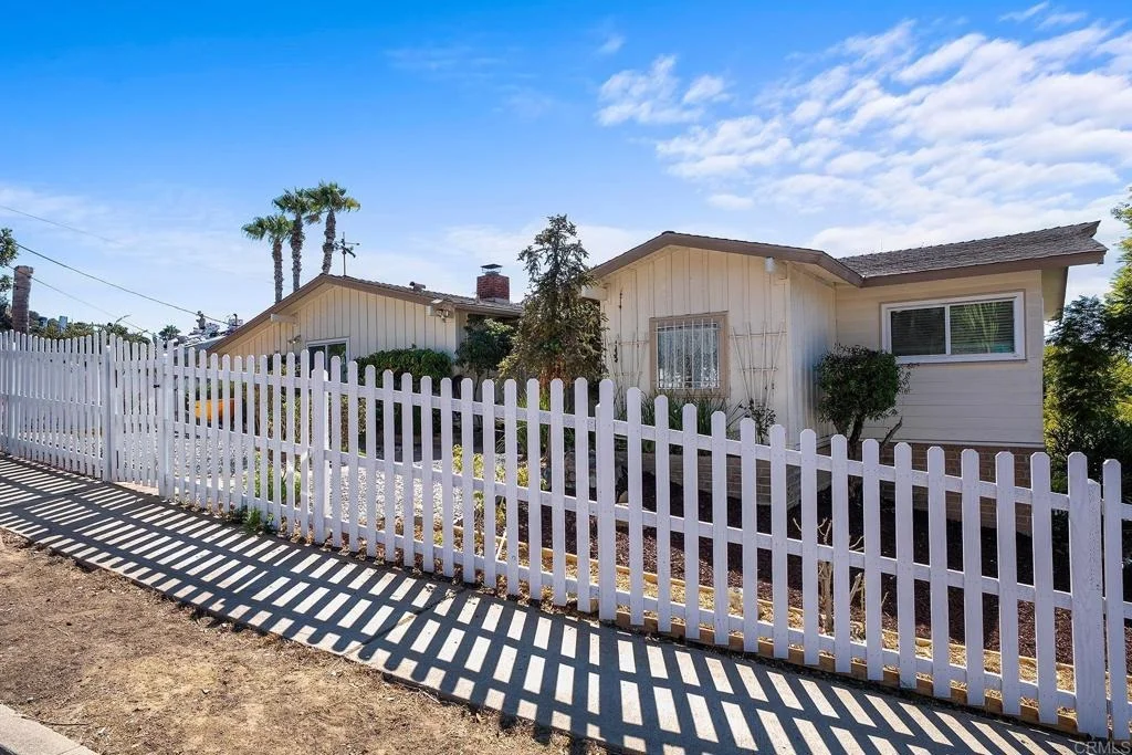 Photo of 7970 LEMON CIR