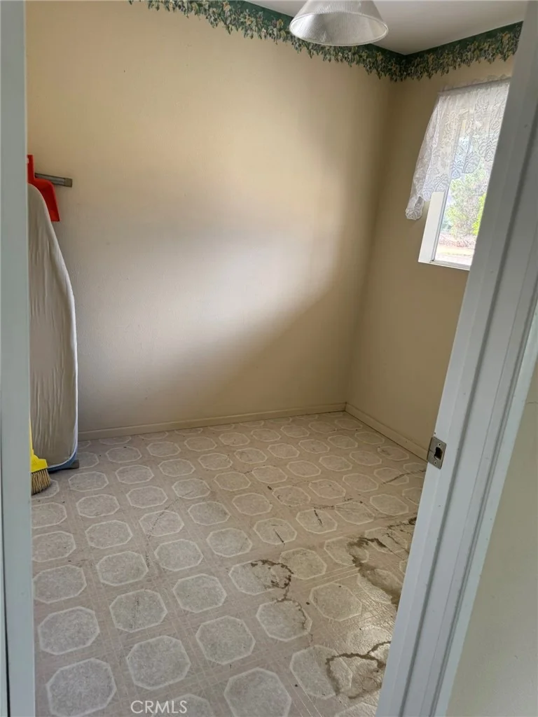 Photo of 25720 Ridgemoor