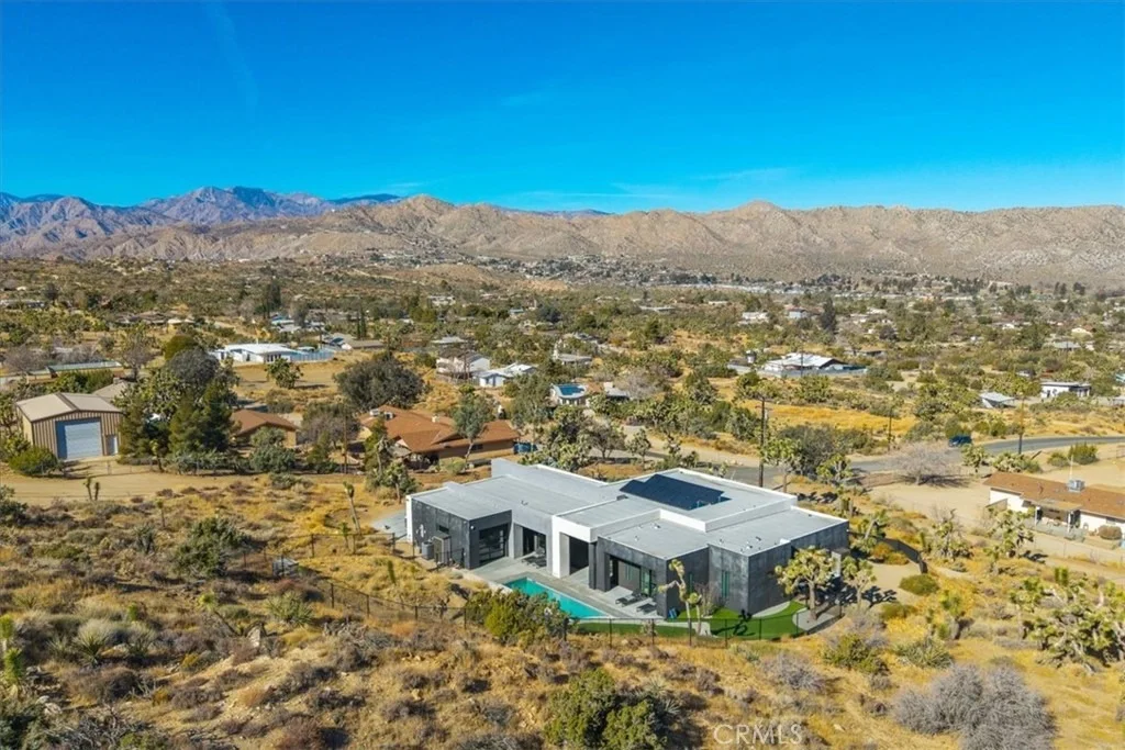 Photo of 8175 Fox Trail