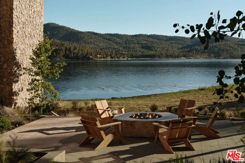 Photo of 39224 Waterview Drive