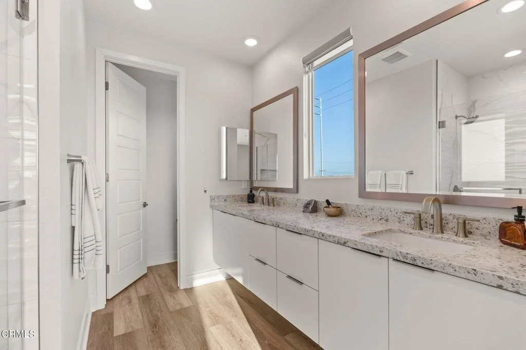 Photo of 1068 Canal Street