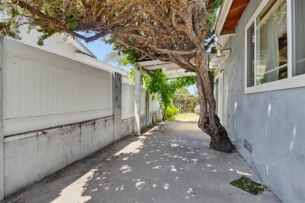 Photo of 624 Guava Ave