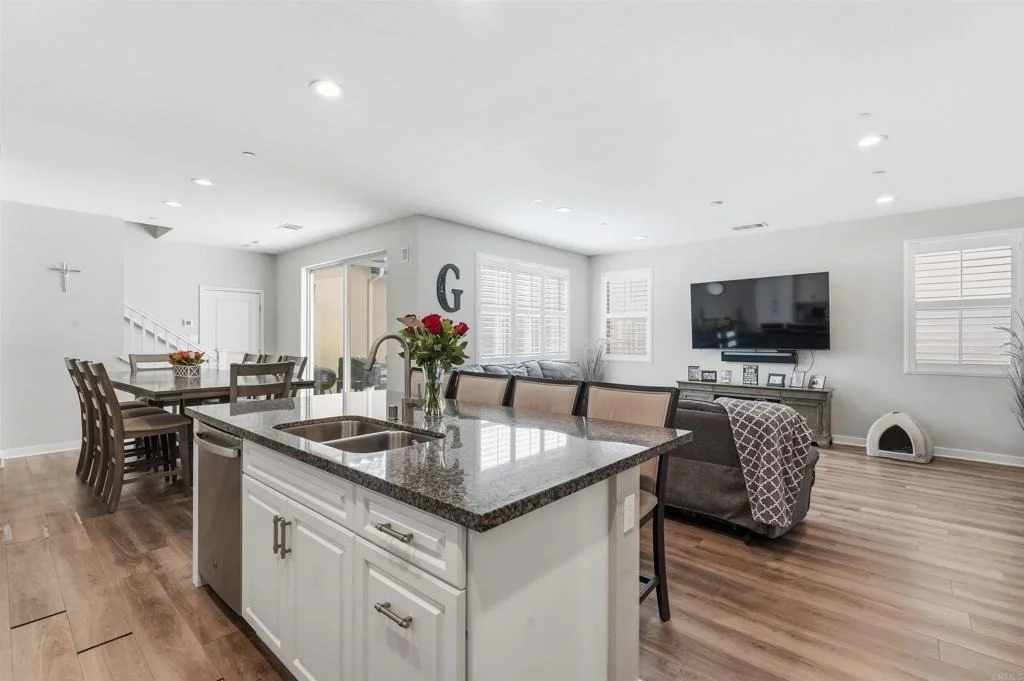 Photo of 2044 Avenida Andanza