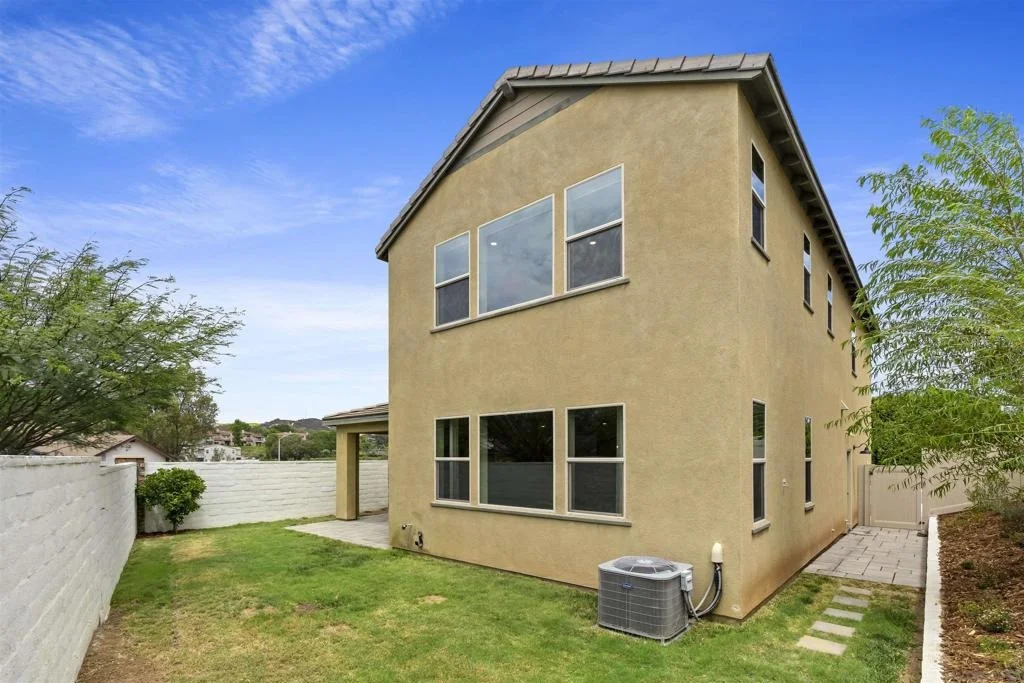 Photo of 1187 Barry Pl