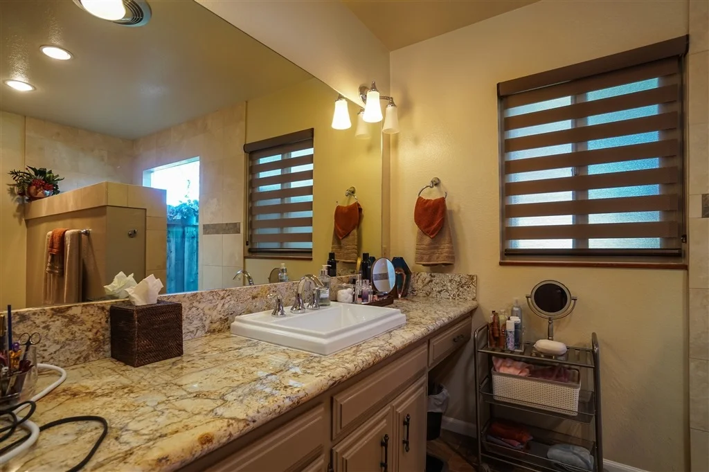 Photo of 3235 Loma Vista Dr