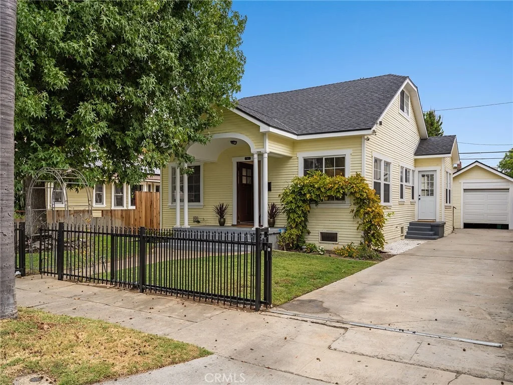 Photo of 740 Freeman