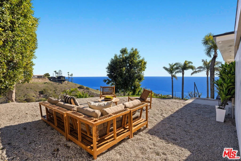 Photo of 4732 Avenida Del Mar
