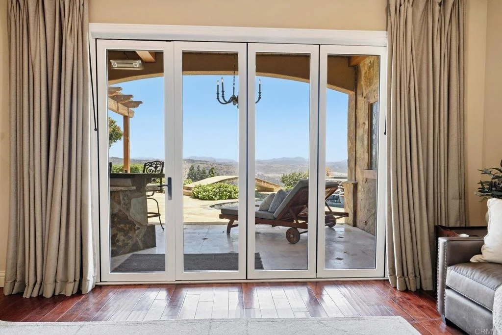 Photo of 2484 Dos Lomas