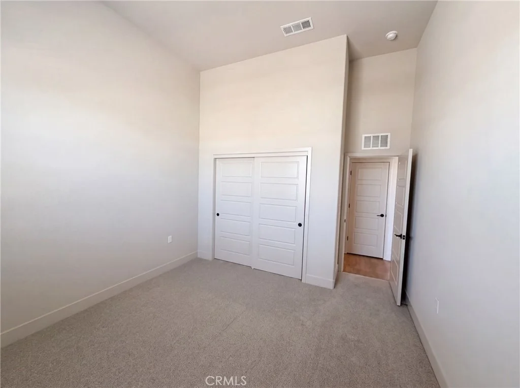 Photo of 2262 N Marion