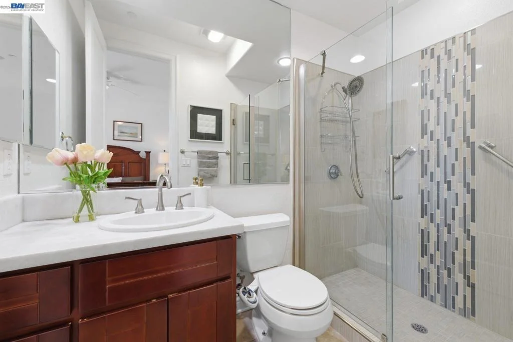 Photo of 48564 Avalon Heights Ter