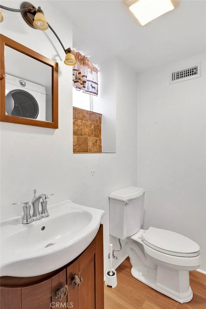 Photo of 739 Lake Drive