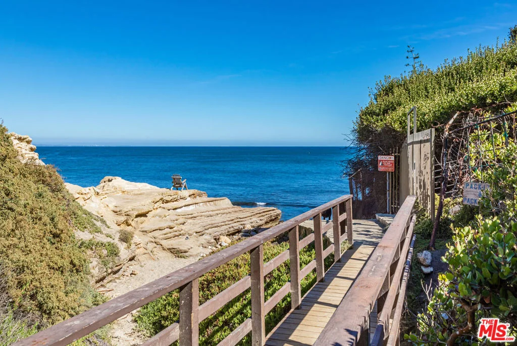 Photo of 6754 Dume Drive