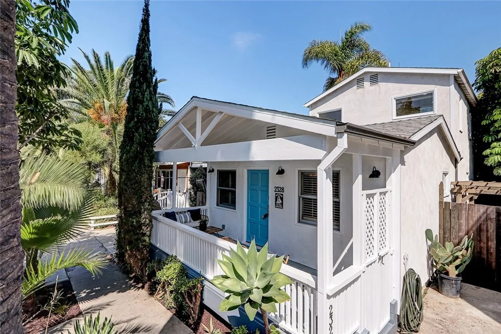 Photo of 2328 Beach Avenue
